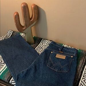 WRANGLER classic cowboy cut dark wash denim jeans